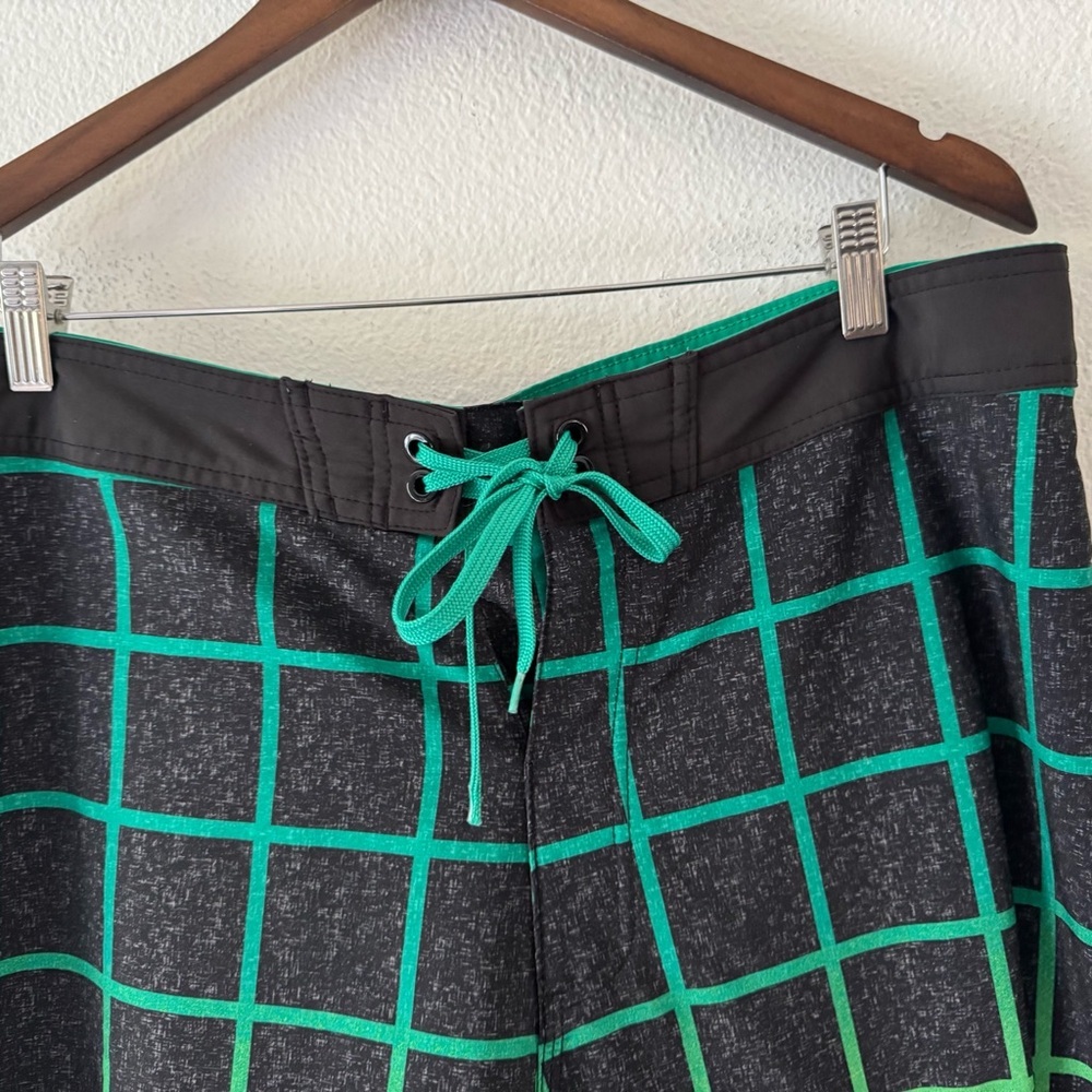 Old Navy California Board Short 38 Plaid Grid Ombre Surfcore Streetwear Festival - Picture 4 of 11